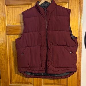 St. John's Bay Men's Maroon Puffer Vest